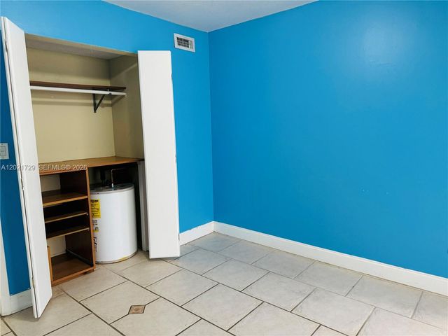 9715 Hammocks Blvd 103, Miami, FL 33196