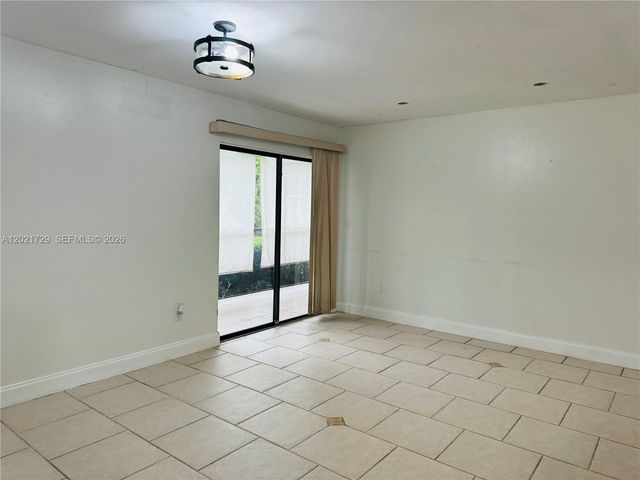 9715 Hammocks Blvd 103, Miami, FL 33196