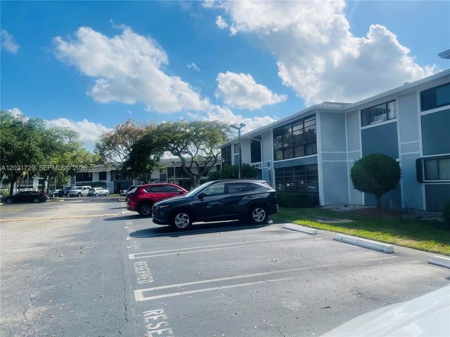 9715 Hammocks Blvd 103, Miami, FL 33196