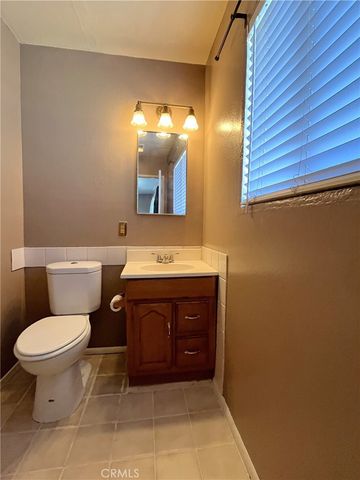 1602 James Court, Redlands, CA 92374