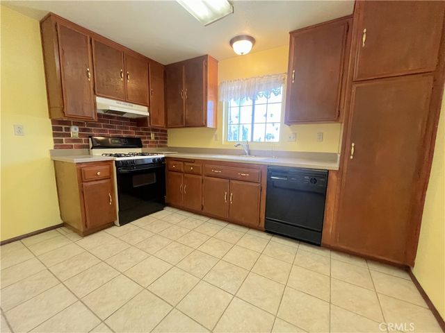 1602 James Court, Redlands, CA 92374