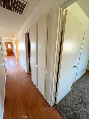 1602 James Court, Redlands, CA 92374