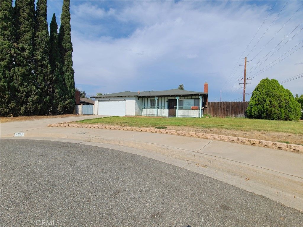 1602 James Court, Redlands, CA 92374