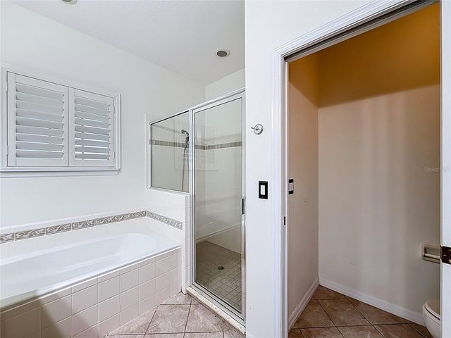 9833 SPRING LAKE DRIVE, Clermont, FL 34711