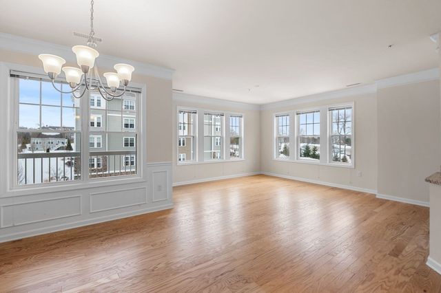2 Francis Drive 301, Andover, MA 01810