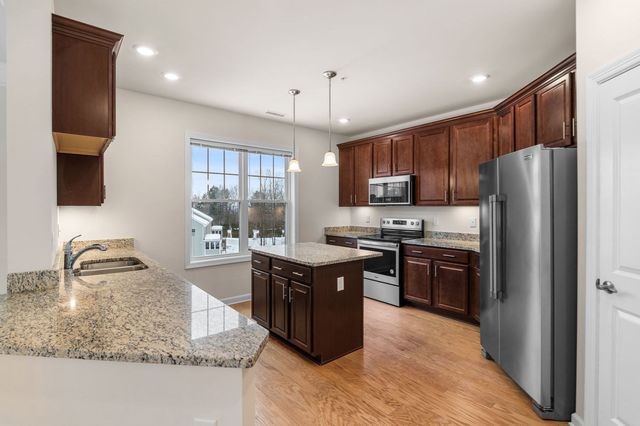 2 Francis Drive 301, Andover, MA 01810