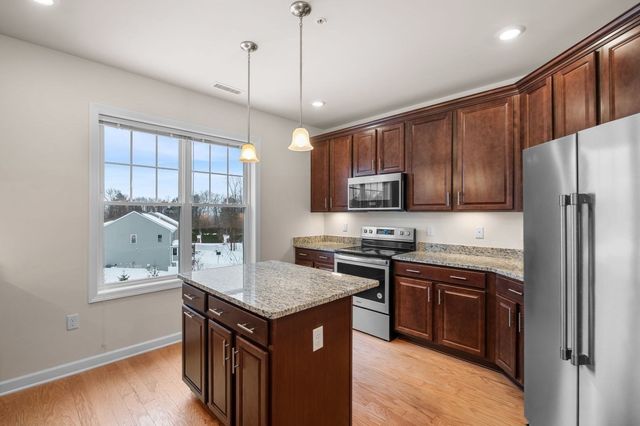 2 Francis Drive 301, Andover, MA 01810