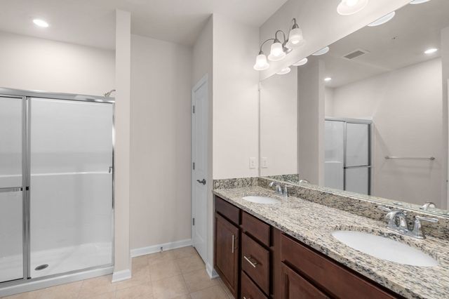 2 Francis Drive 301, Andover, MA 01810