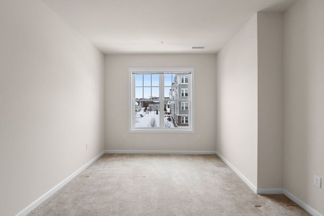 2 Francis Drive 301, Andover, MA 01810