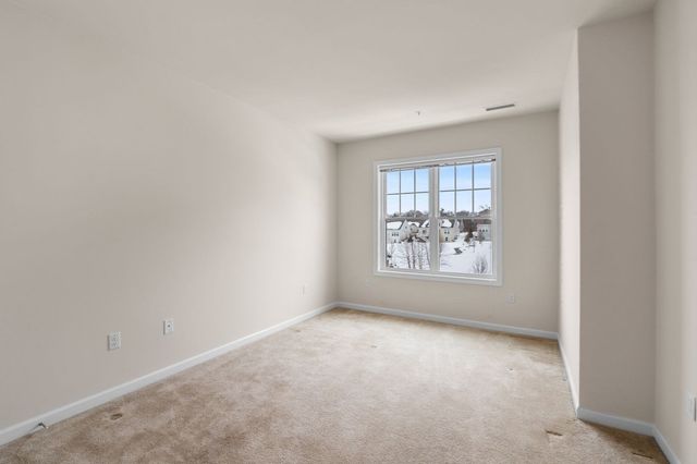 2 Francis Drive 301, Andover, MA 01810