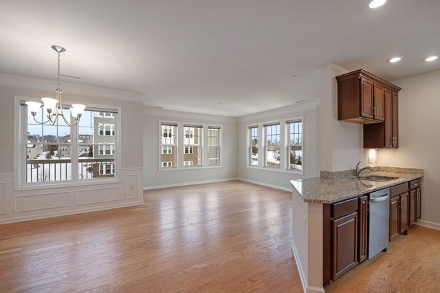 2 Francis Drive 301, Andover, MA 01810