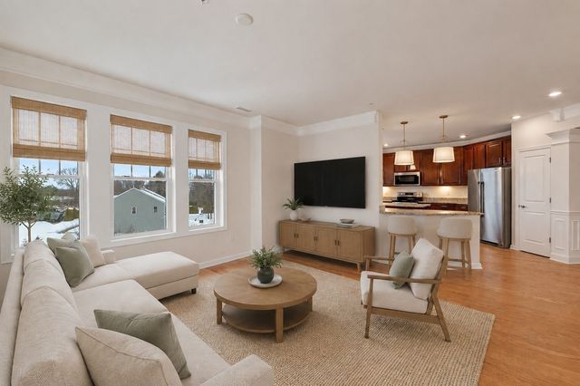 2 Francis Drive 301, Andover, MA 01810