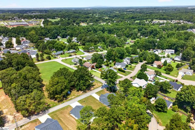 214 Woodfield Avenue, Fountain Inn, SC 29644