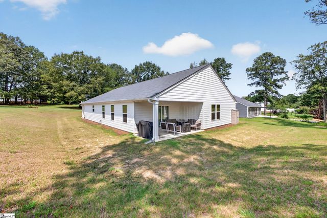 214 Woodfield Avenue, Fountain Inn, SC 29644