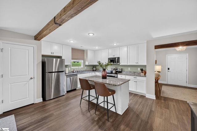 214 Woodfield Avenue, Fountain Inn, SC 29644