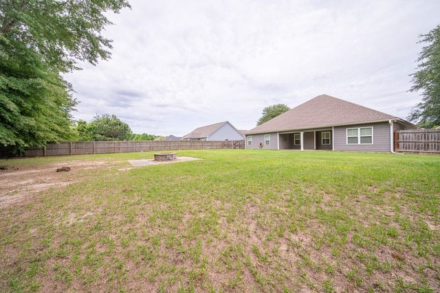 16 Maxwell Drive, Fort Mitchell, AL 36856