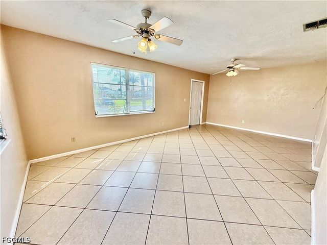 48 Heath Aster LN, Lehigh Acres, FL 33936