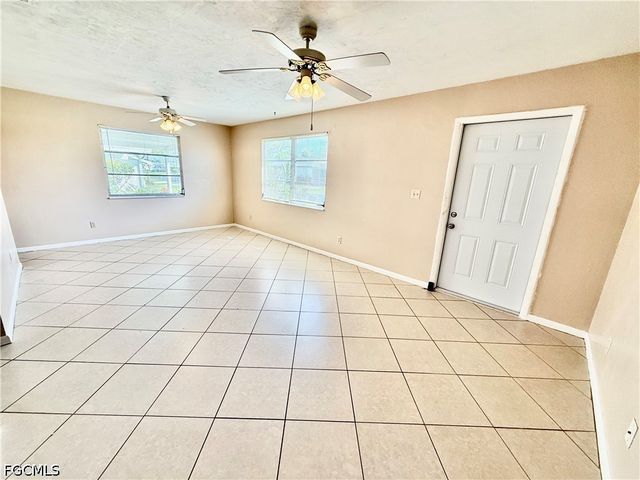 48 Heath Aster LN, Lehigh Acres, FL 33936