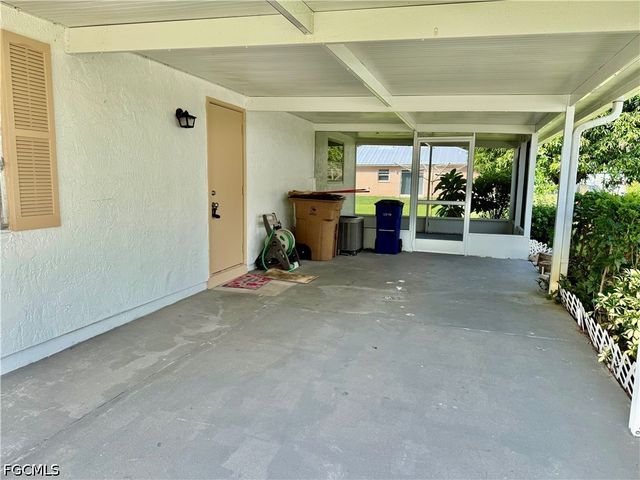 48 Heath Aster LN, Lehigh Acres, FL 33936