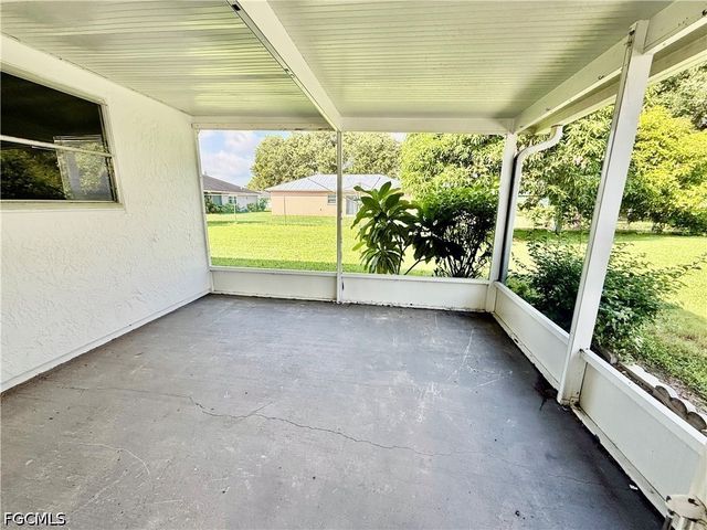 48 Heath Aster LN, Lehigh Acres, FL 33936