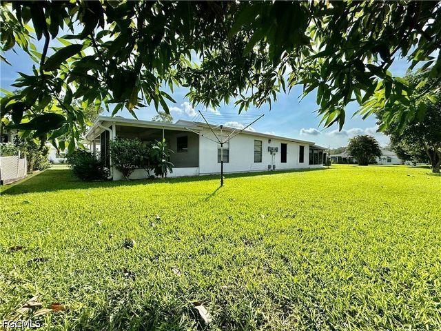 48 Heath Aster LN, Lehigh Acres, FL 33936