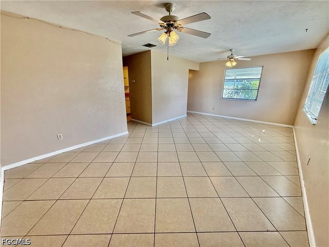48 Heath Aster LN, Lehigh Acres, FL 33936