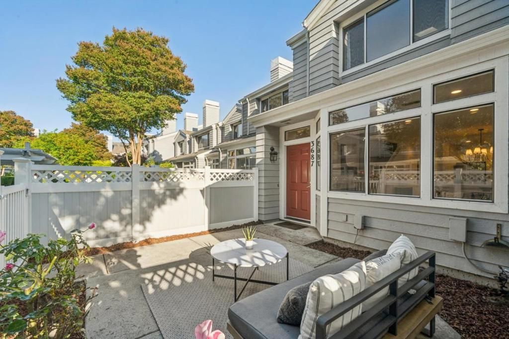 Image 5 of property listing at 3687 Cabernet Vineyards Circle, San Jose, CA 95117