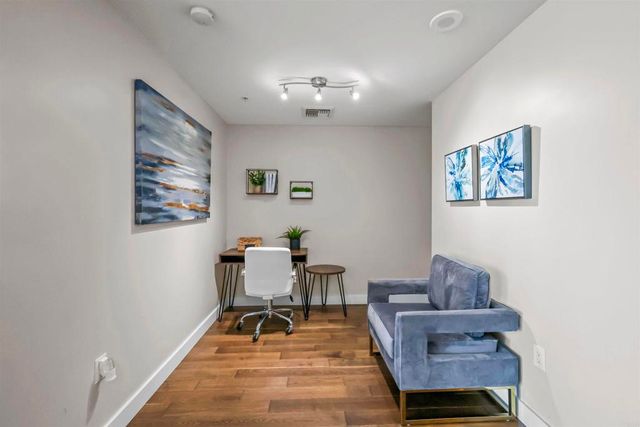 1325 Pacific Highway, San Diego, CA 92101