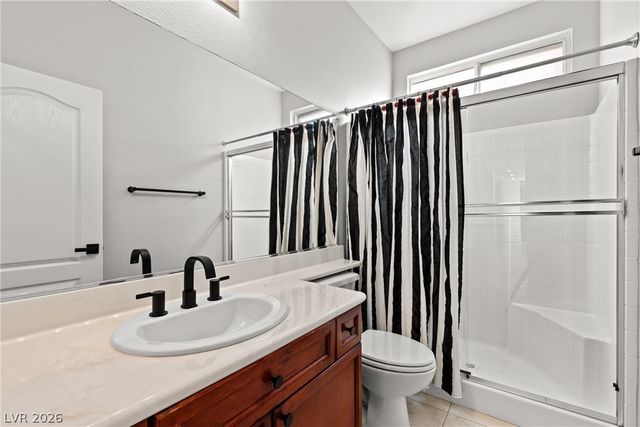 10003 Bayberry Bend Street, Las Vegas, NV 89178