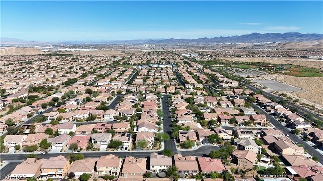 10003 Bayberry Bend Street, Las Vegas, NV 89178