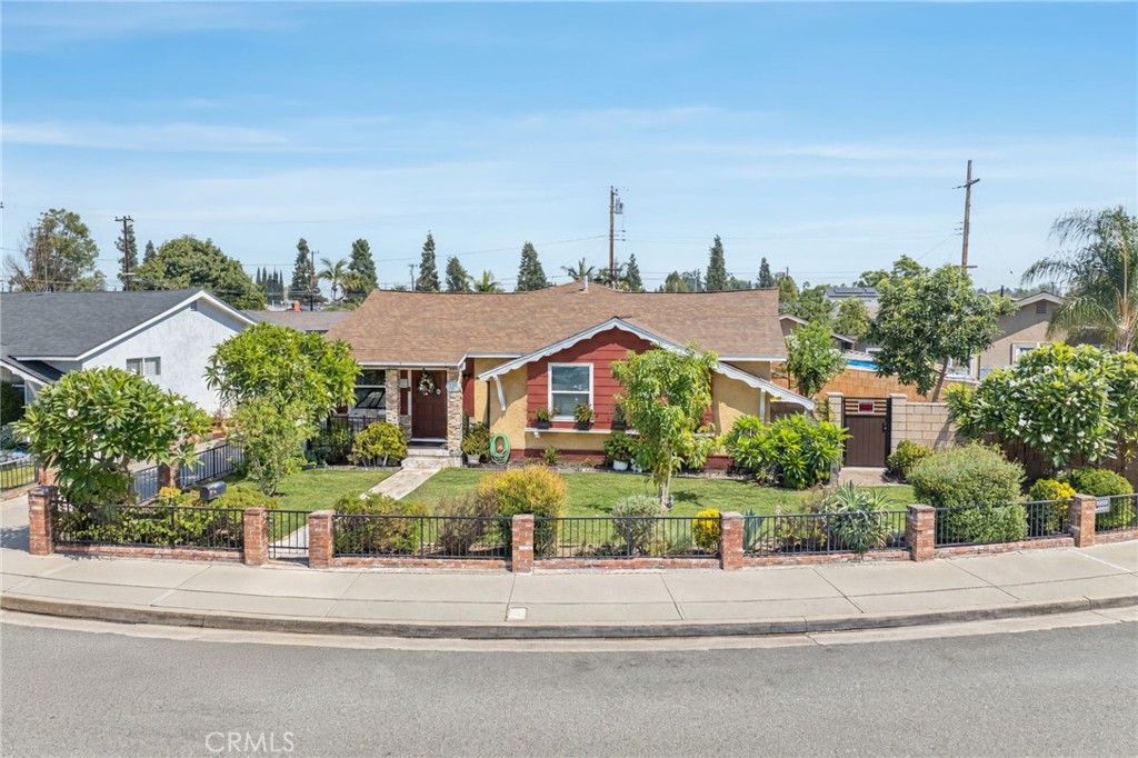 11531 Massinger, Lakewood, CA 90715 — exterior