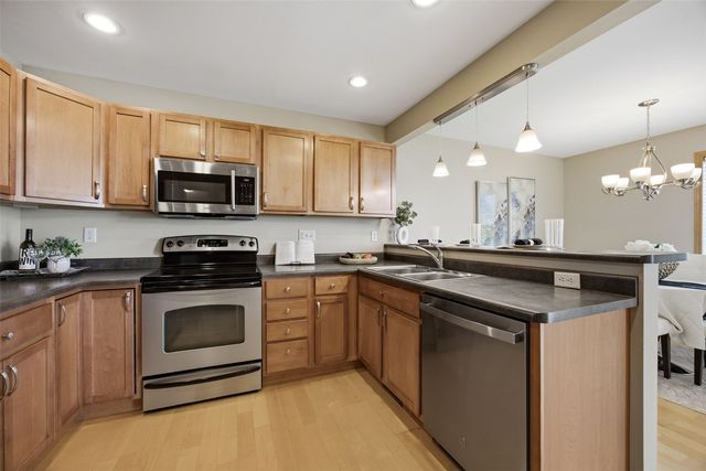 172 S Park Ridge Road, North Liberty, IA 52317