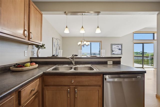 172 S Park Ridge Road, North Liberty, IA 52317