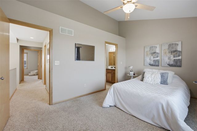 172 S Park Ridge Road, North Liberty, IA 52317