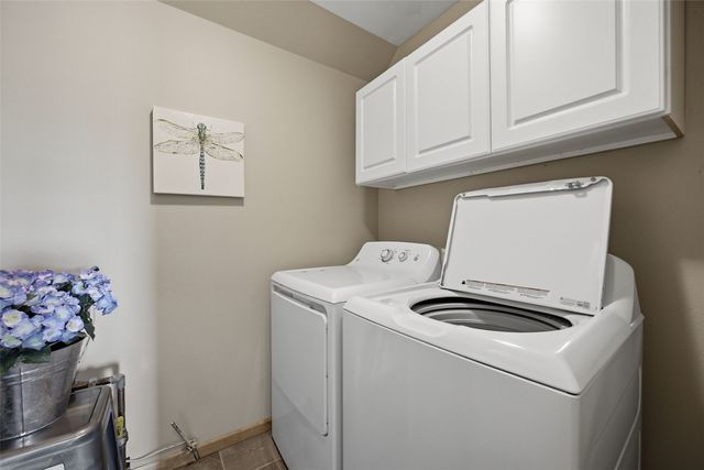 172 S Park Ridge Road, North Liberty, IA 52317