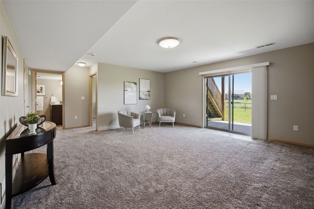 172 S Park Ridge Road, North Liberty, IA 52317