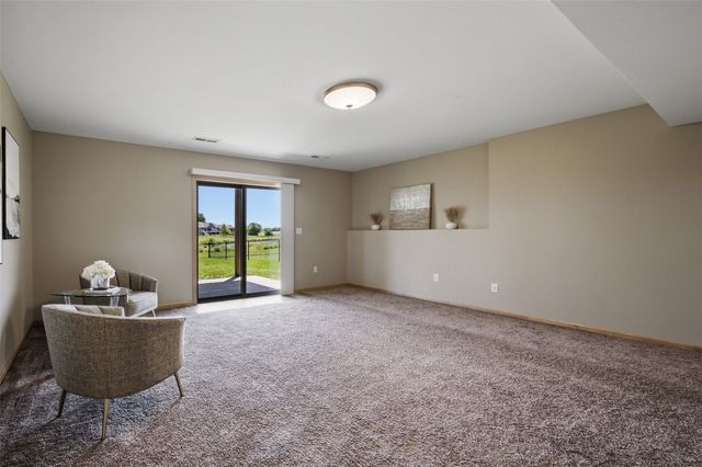172 S Park Ridge Road, North Liberty, IA 52317