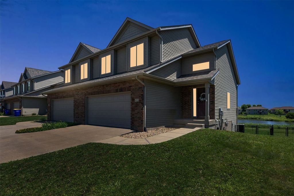 172 S Park Ridge Road, North Liberty, IA 52317