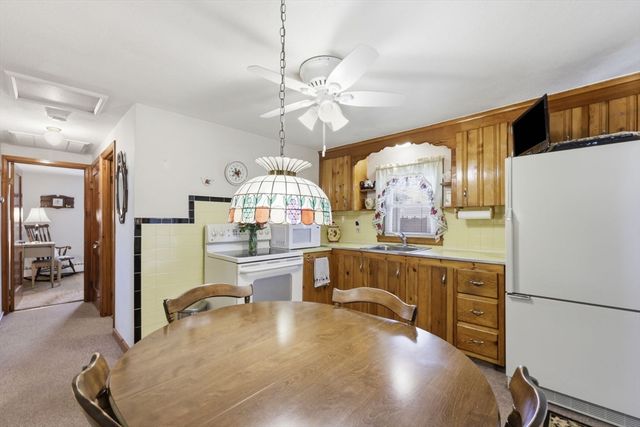 20 Bourbeau St, Chicopee, MA 01020