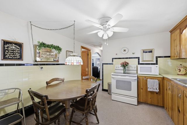 20 Bourbeau St, Chicopee, MA 01020