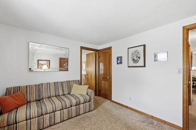 20 Bourbeau St, Chicopee, MA 01020