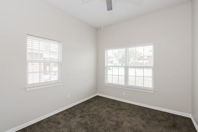 1633 Mockingbird Lane, Desoto, TX 75115