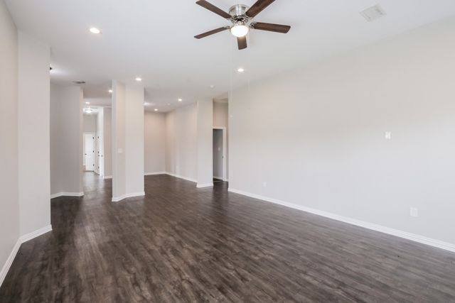 1633 Mockingbird Lane, Desoto, TX 75115