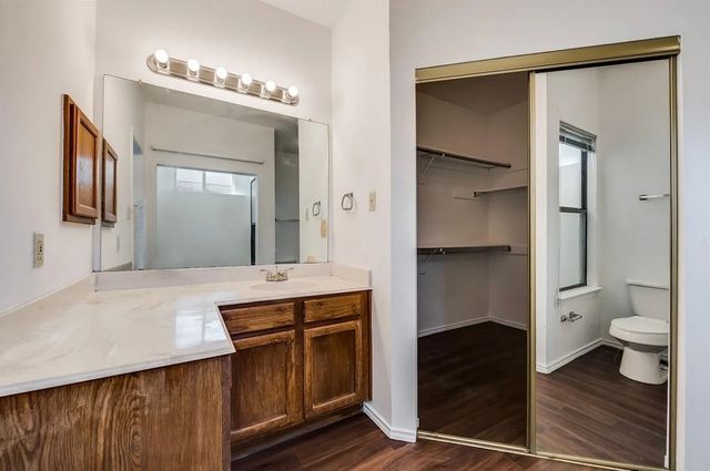 812 Melville Drive, Arlington, TX 76015