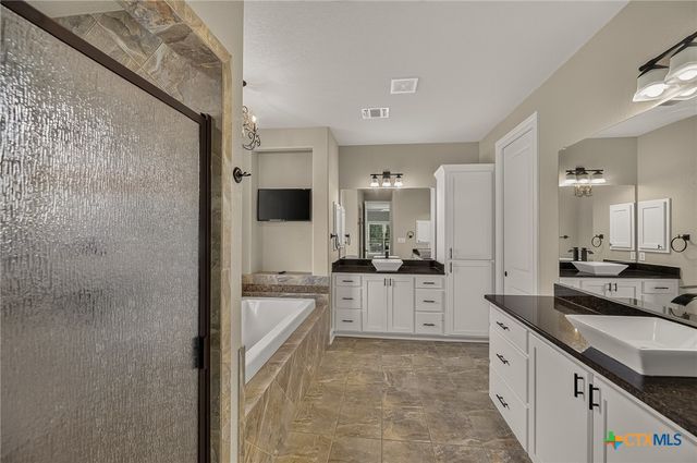 1424 Decanter Drive, New Braunfels, TX 78132