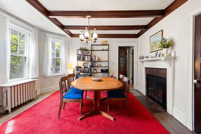 17 Oak Knoll, Arlington, MA 02476