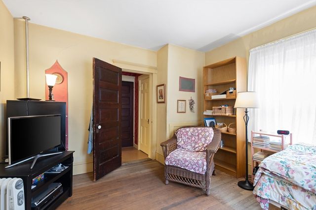17 Oak Knoll, Arlington, MA 02476