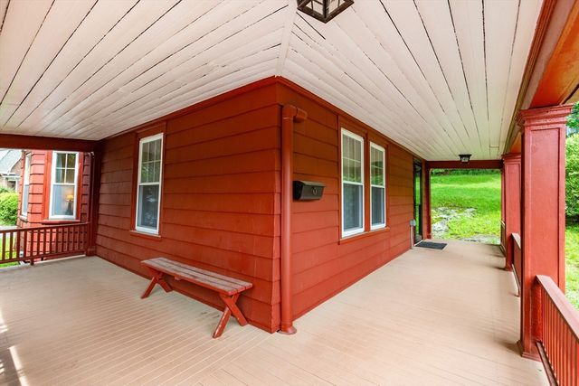 17 Oak Knoll, Arlington, MA 02476