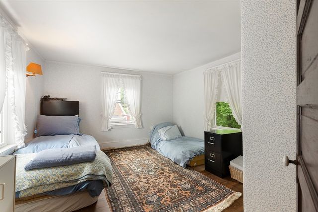 17 Oak Knoll, Arlington, MA 02476