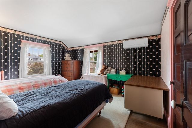 17 Oak Knoll, Arlington, MA 02476